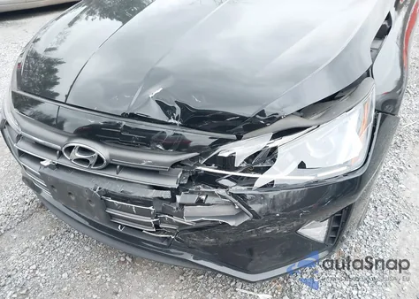 2019 Hyundai Elantra Value Edition z USA, uszkodzony, nr VIN KMHD84LF8KU779642